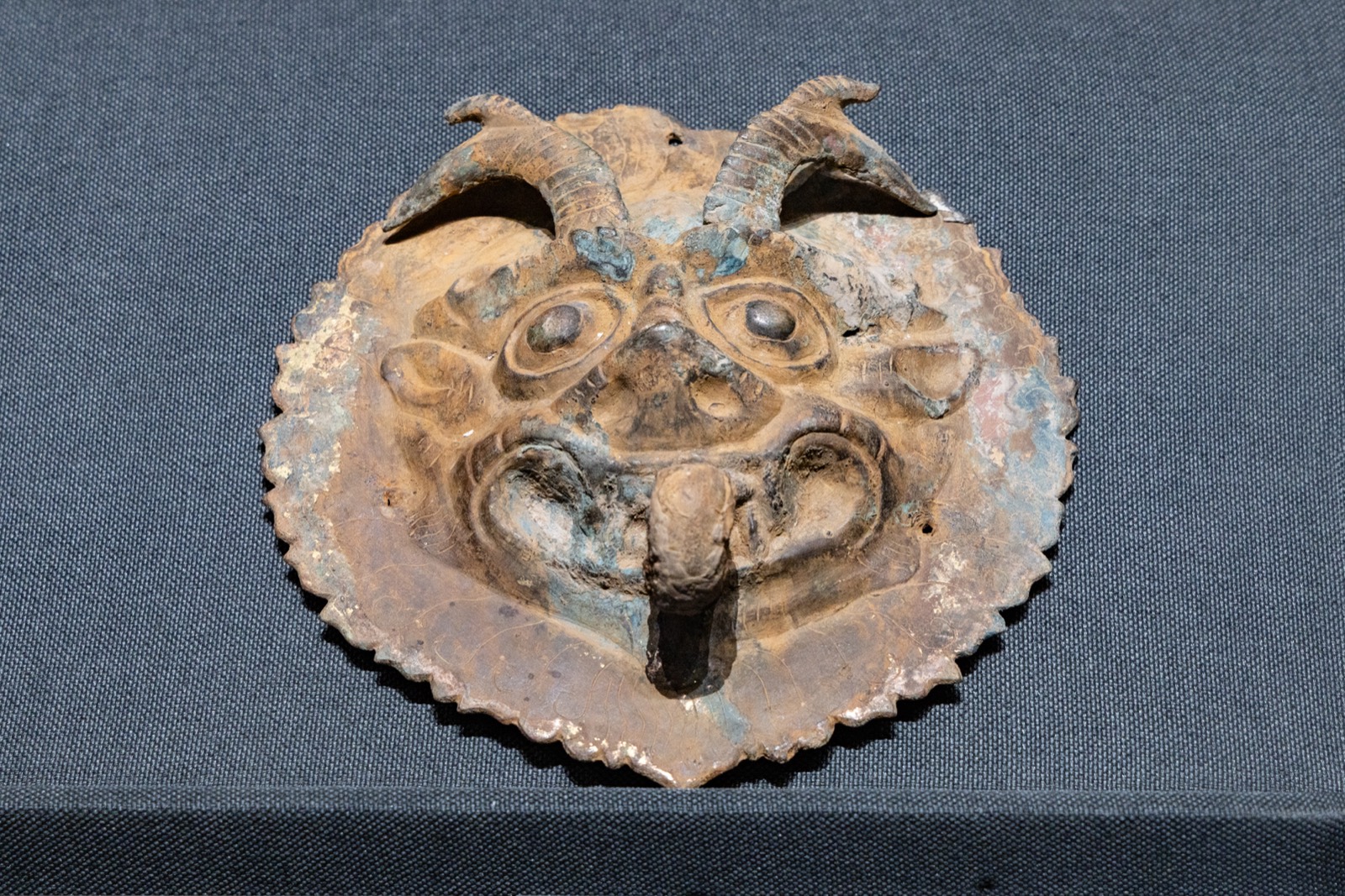 10 兽面铜铺首 2001年陕西宝鸡李茂贞墓（924年）出土 五代后唐
