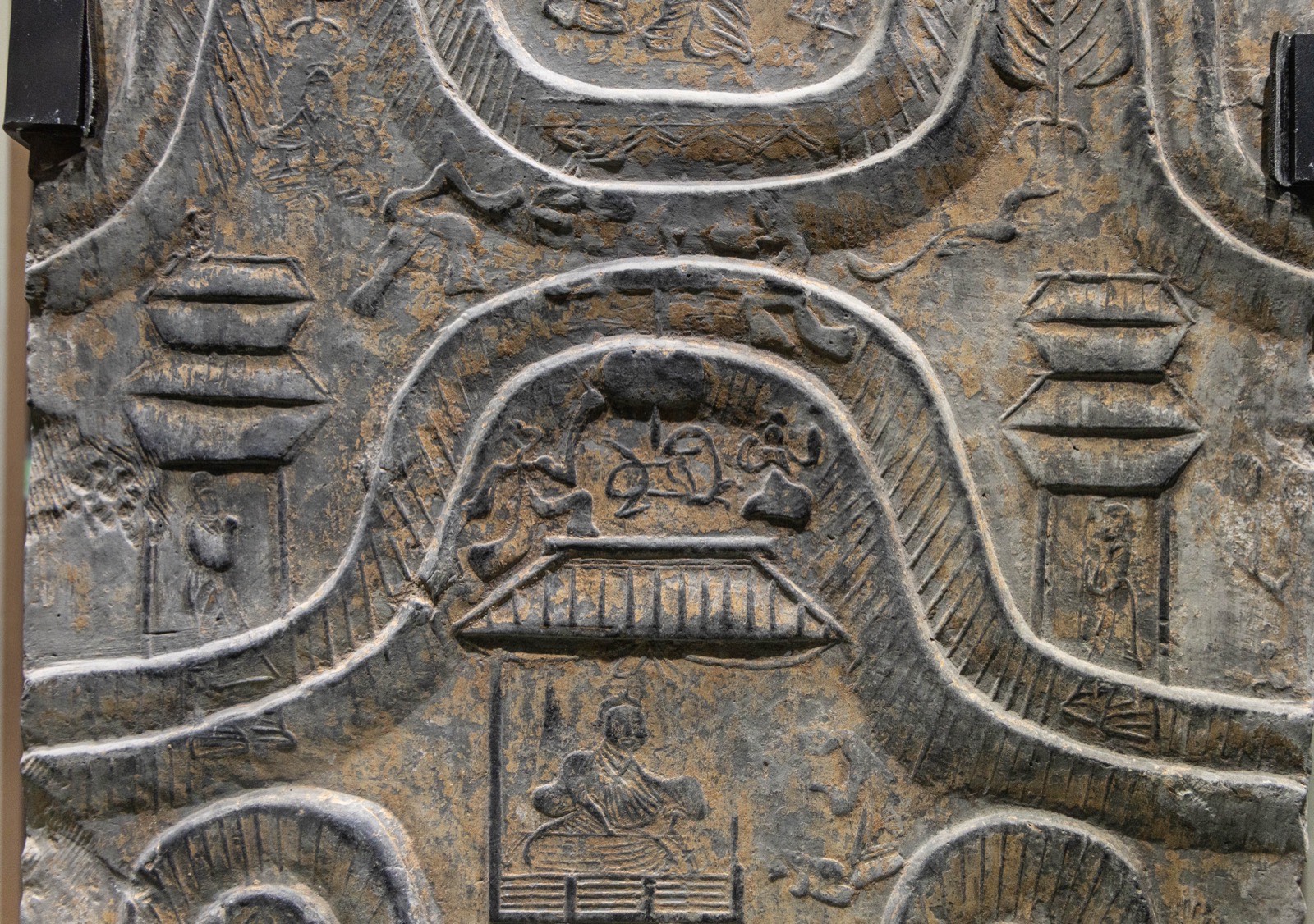 9 门阙山峦猛虎画像砖 汉代 襄阳南漳县九集镇马家洲村汉墓出土