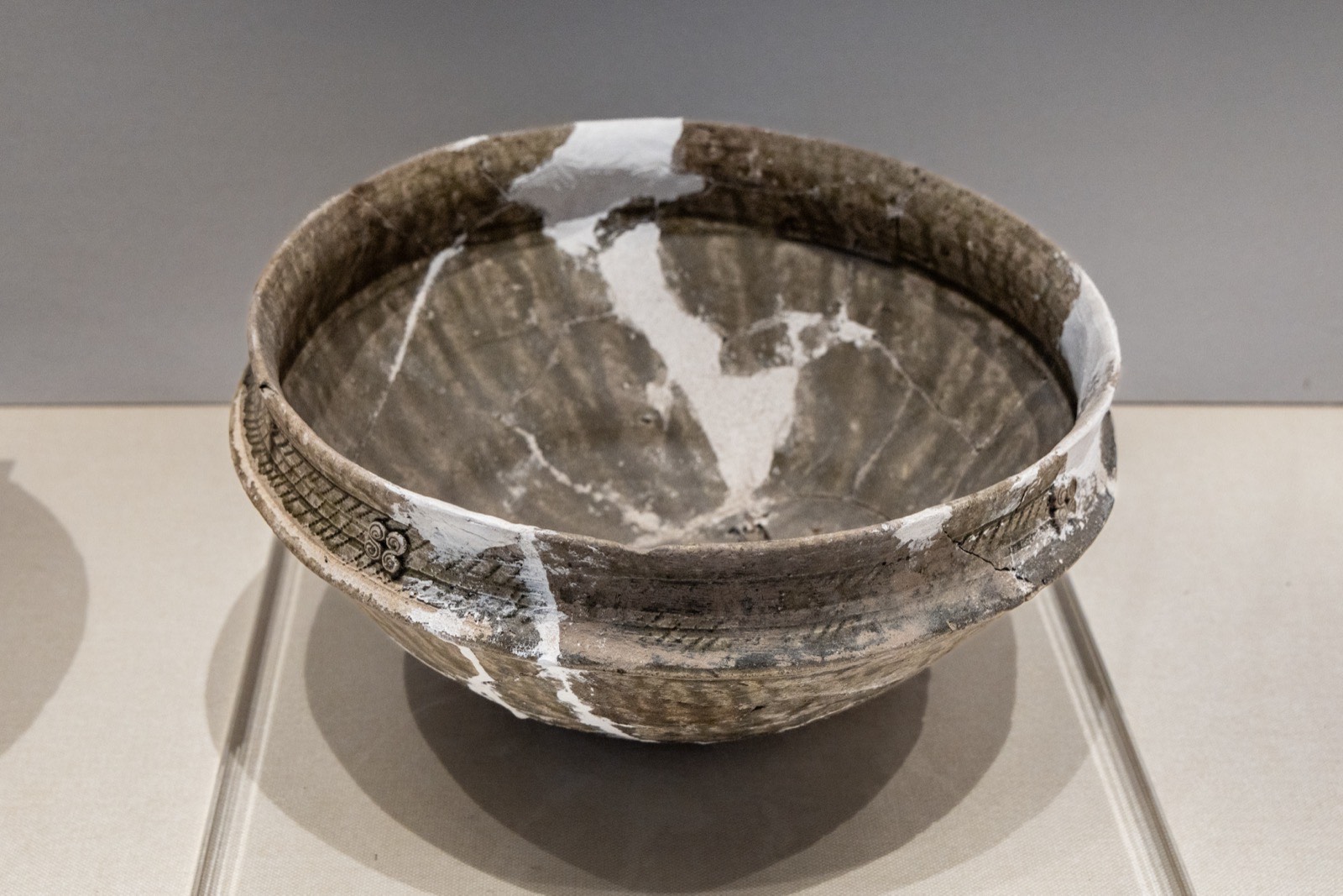 7 原始青瓷盂 2000年常熟虞山西岭石室土墩出土 春秋时期